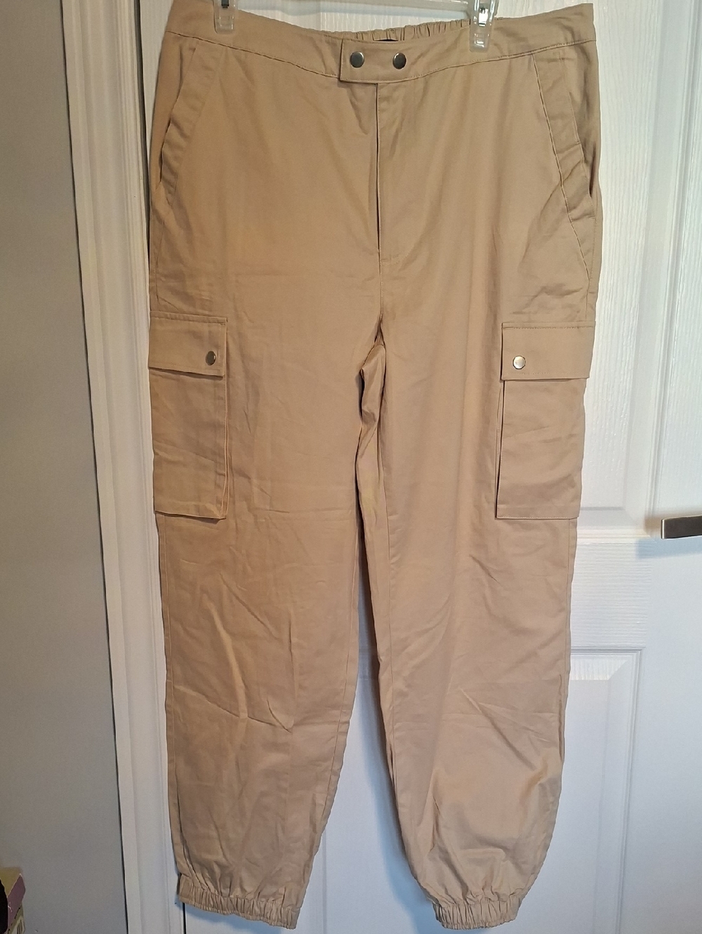 Steve Madden Tan Cargo Joggers